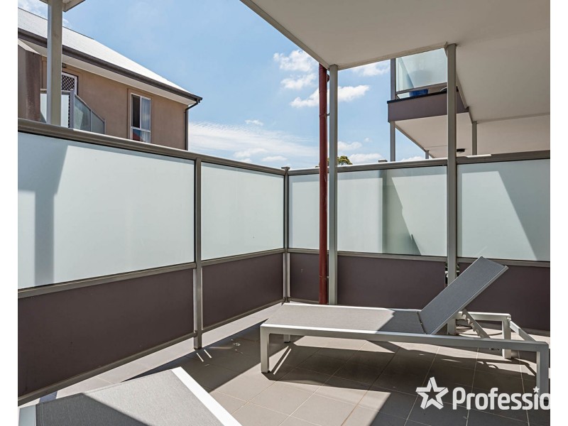 64/13-15 Hewish Road, Croydon VIC 3136
