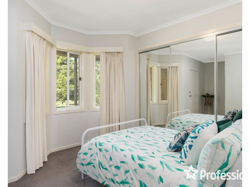 64/13-15 Hewish Road, Croydon VIC 3136