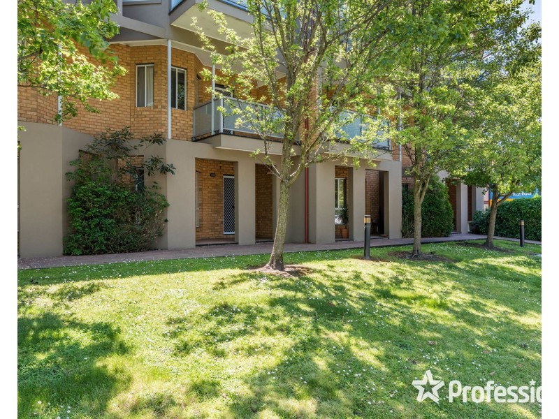 64/13-15 Hewish Road, Croydon VIC 3136