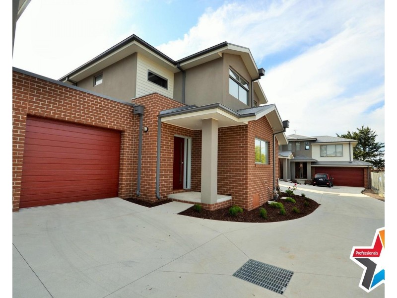 2/4 Clyde Street, Lilydale VIC 3140