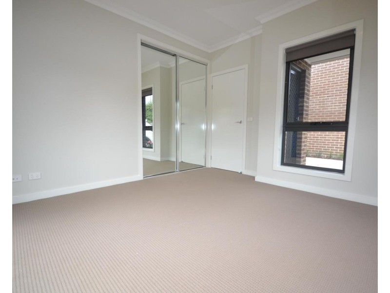 23b Manchester Road, Mooroolbark VIC 3138