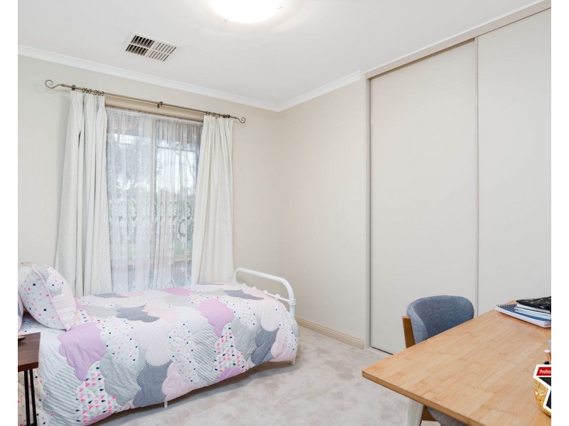 3 Bonnie View Road, Croydon VIC 3136