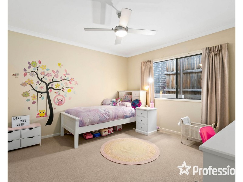 27 Kingston Way, Mooroolbark VIC 3138