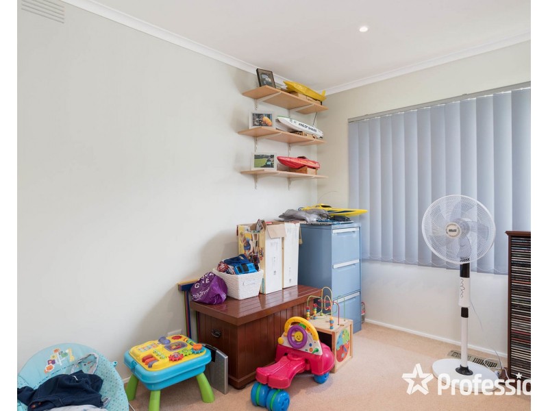 12 Coolabah Street, Mooroolbark VIC 3138