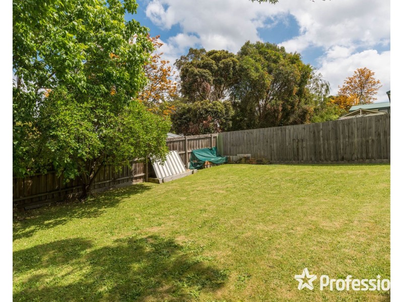 12 Coolabah Street, Mooroolbark VIC 3138