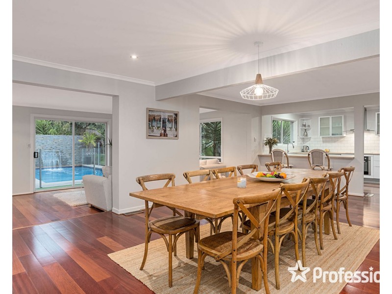 12 View Point Drive, Chirnside Park VIC 3116
