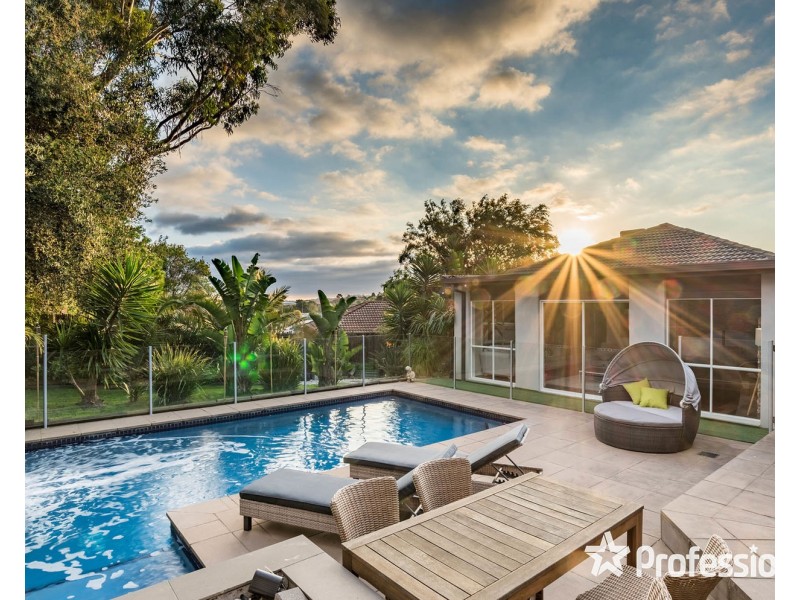 12 View Point Drive, Chirnside Park VIC 3116