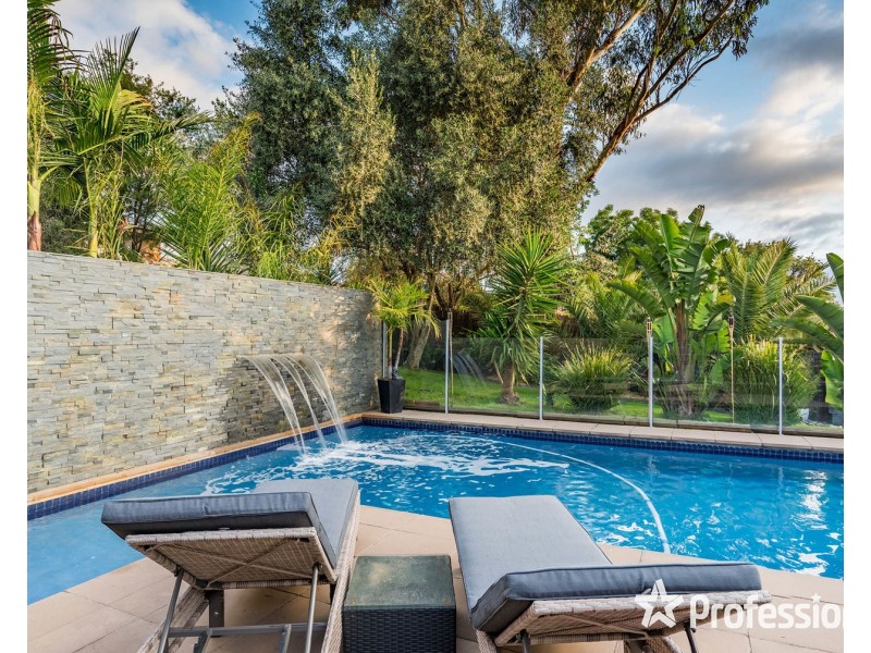 12 View Point Drive, Chirnside Park VIC 3116