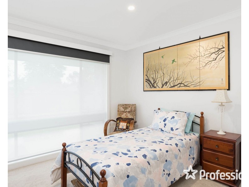 8 Jillian Street, Mooroolbark VIC 3138