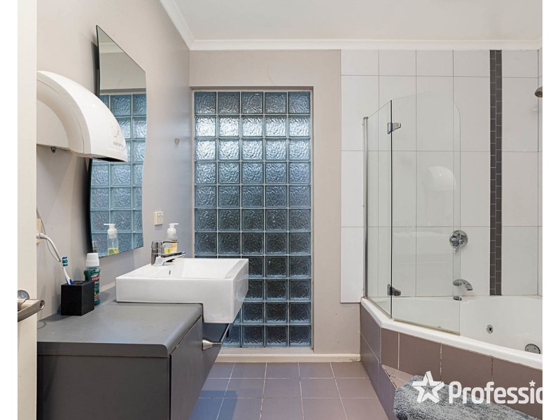 175 Lincoln Road, Croydon VIC 3136