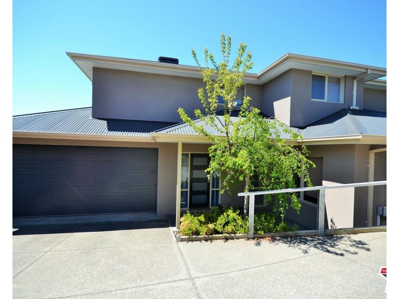 124a Edward Road, Chirnside Park VIC 3116