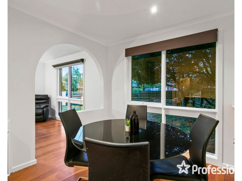 16 Birkenhead Drive, Kilsyth VIC 3137