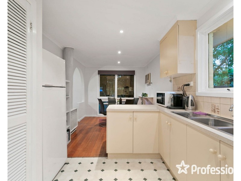 16 Birkenhead Drive, Kilsyth VIC 3137