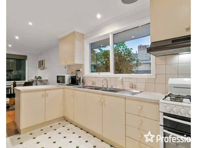 16 Birkenhead Drive, Kilsyth VIC 3137