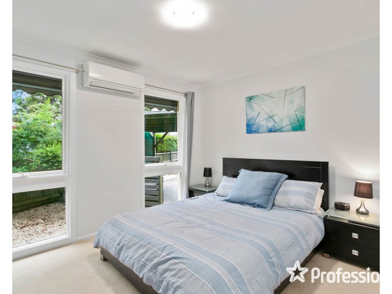 16 Birkenhead Drive, Kilsyth VIC 3137