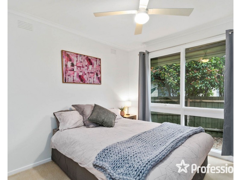 16 Birkenhead Drive, Kilsyth VIC 3137