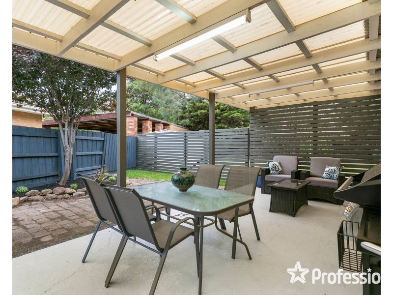 16 Birkenhead Drive, Kilsyth VIC 3137