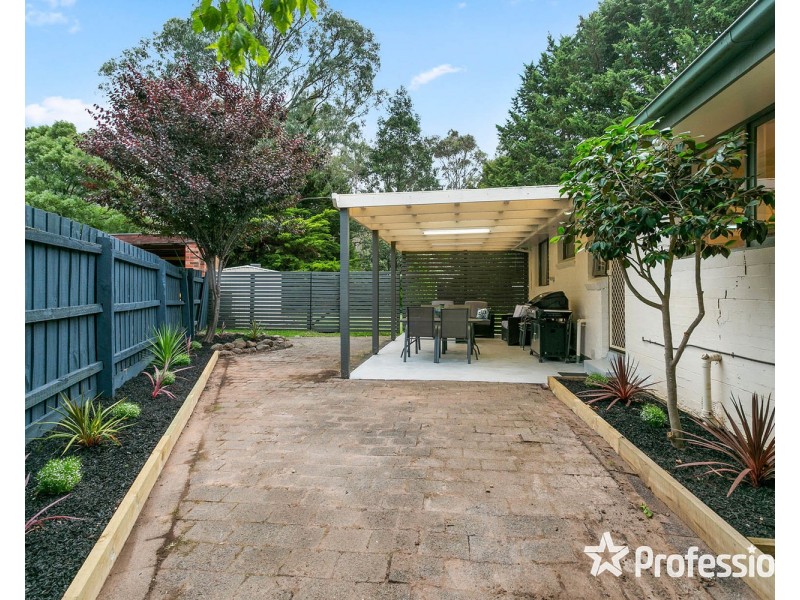 16 Birkenhead Drive, Kilsyth VIC 3137