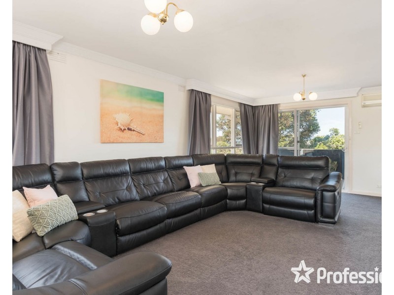 12 Crown Point, Chirnside Park VIC 3116