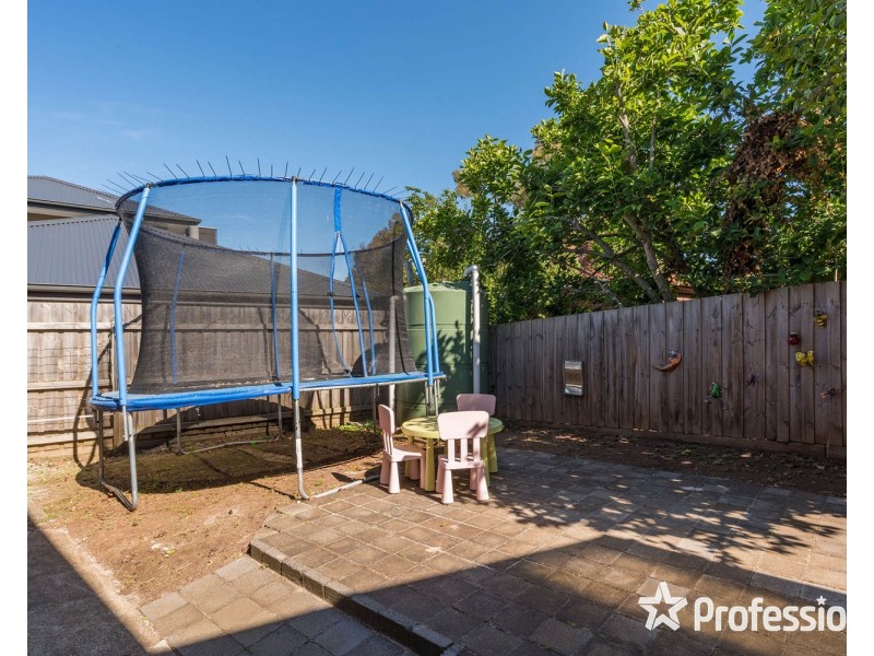 12 Crown Point, Chirnside Park VIC 3116