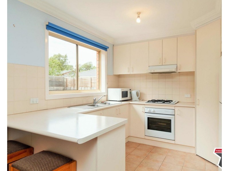 3/21 Luscombe Court, Kilsyth VIC 3137