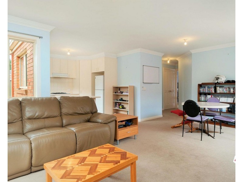 3/21 Luscombe Court, Kilsyth VIC 3137