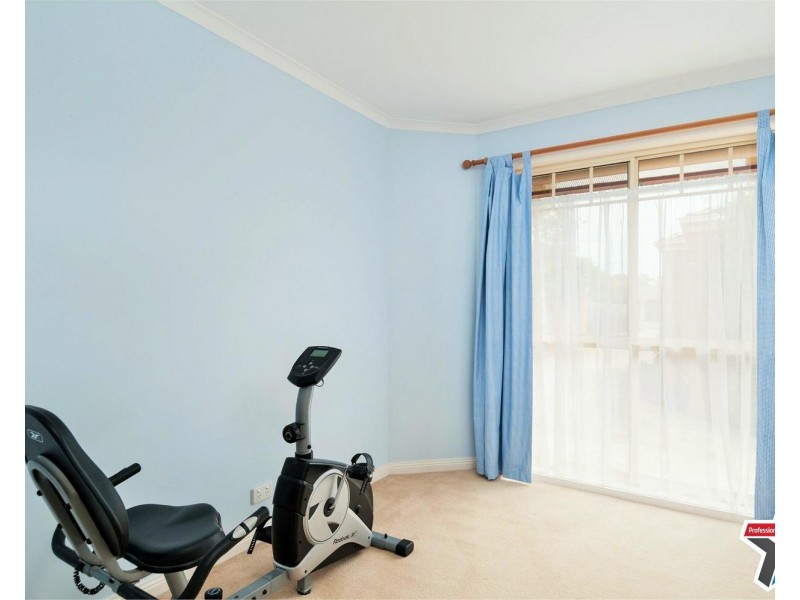 3/21 Luscombe Court, Kilsyth VIC 3137