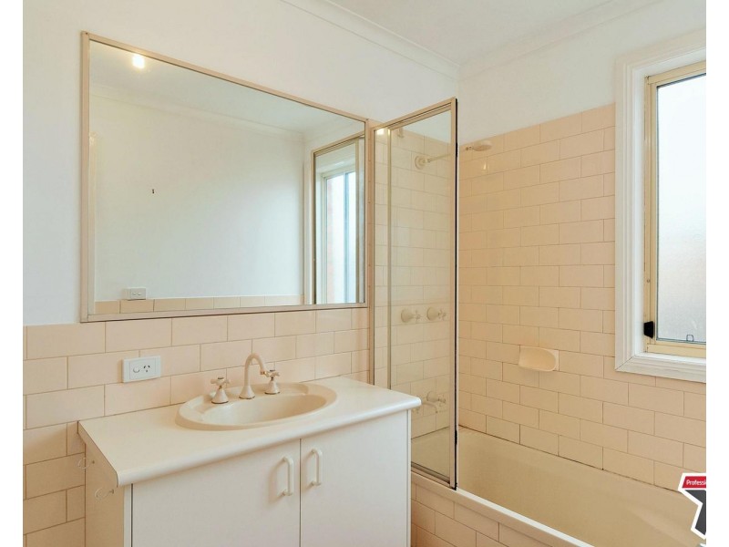 3/21 Luscombe Court, Kilsyth VIC 3137