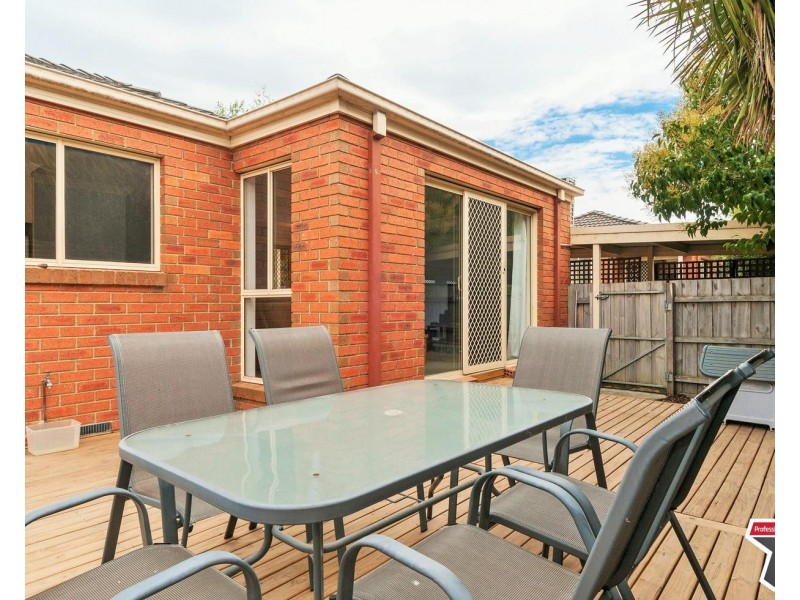 3/21 Luscombe Court, Kilsyth VIC 3137