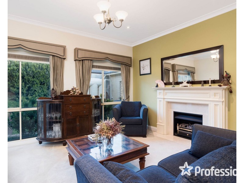 49 Larbert Road, Mooroolbark VIC 3138