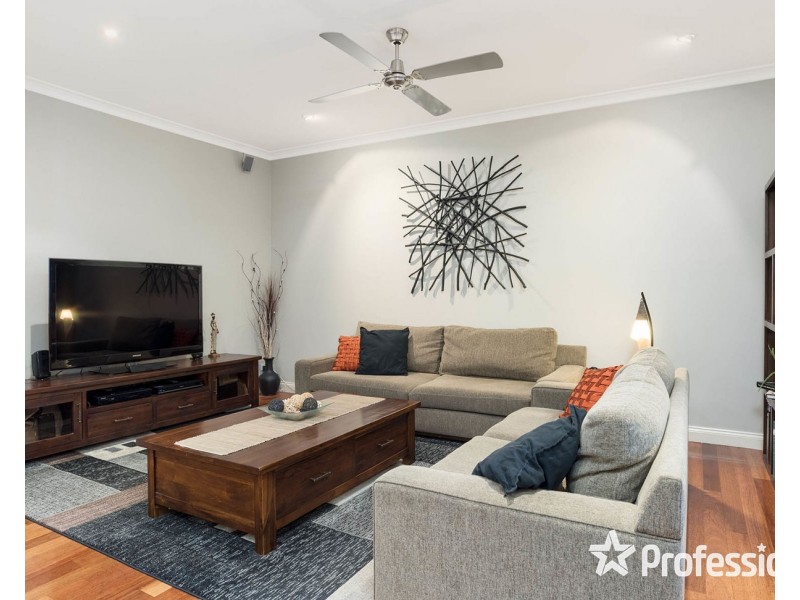 49 Larbert Road, Mooroolbark VIC 3138