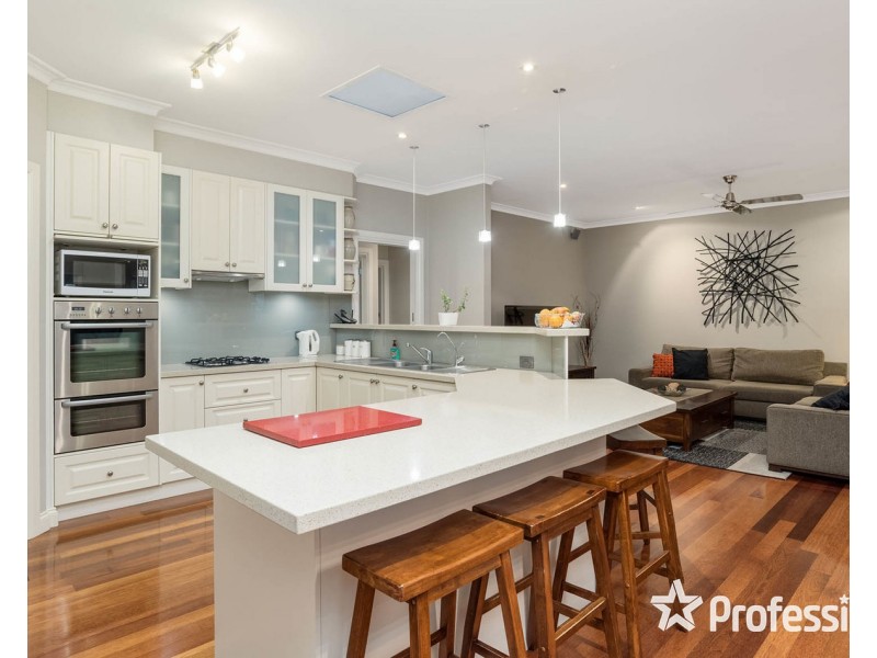 49 Larbert Road, Mooroolbark VIC 3138