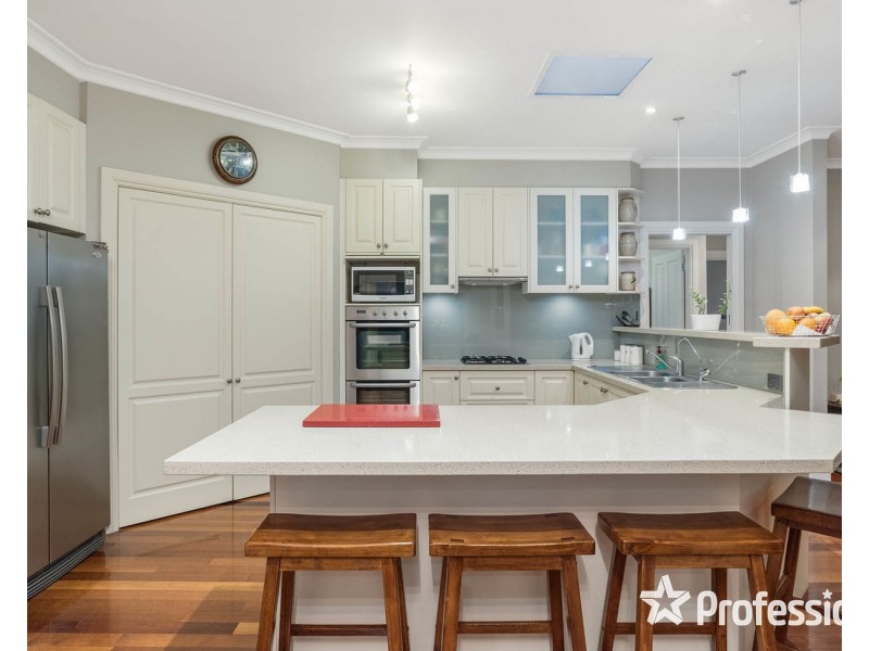 49 Larbert Road, Mooroolbark VIC 3138