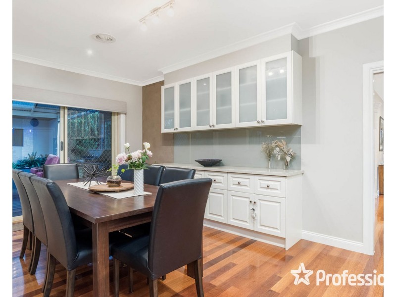 49 Larbert Road, Mooroolbark VIC 3138
