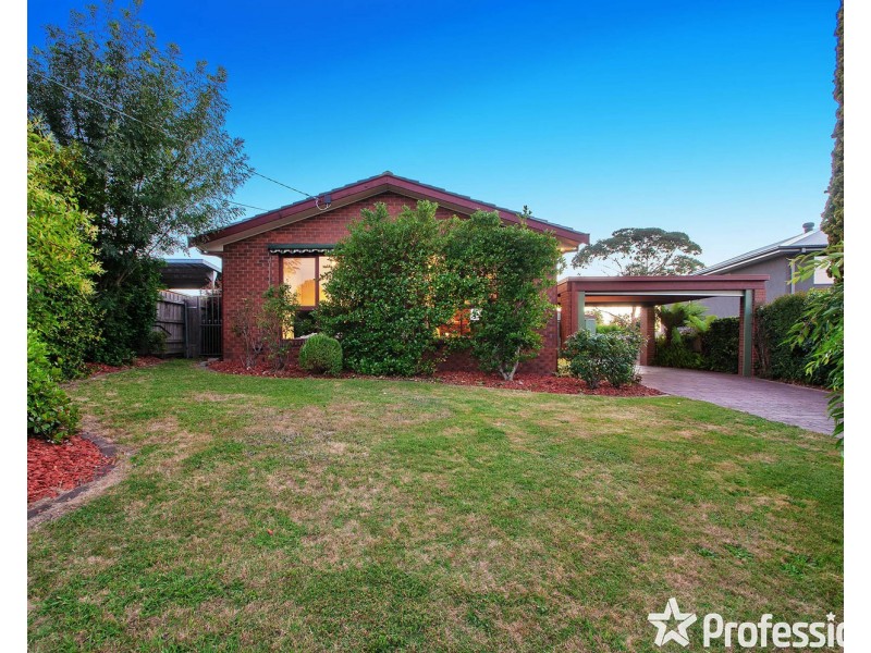 66 Barker Drive, Mooroolbark VIC 3138