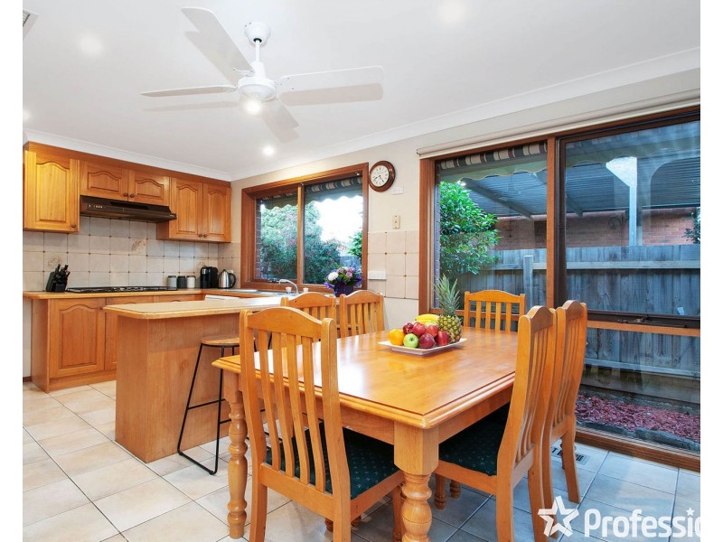 66 Barker Drive, Mooroolbark VIC 3138