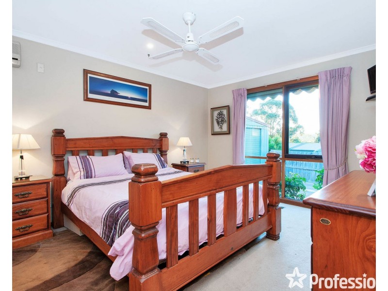 66 Barker Drive, Mooroolbark VIC 3138