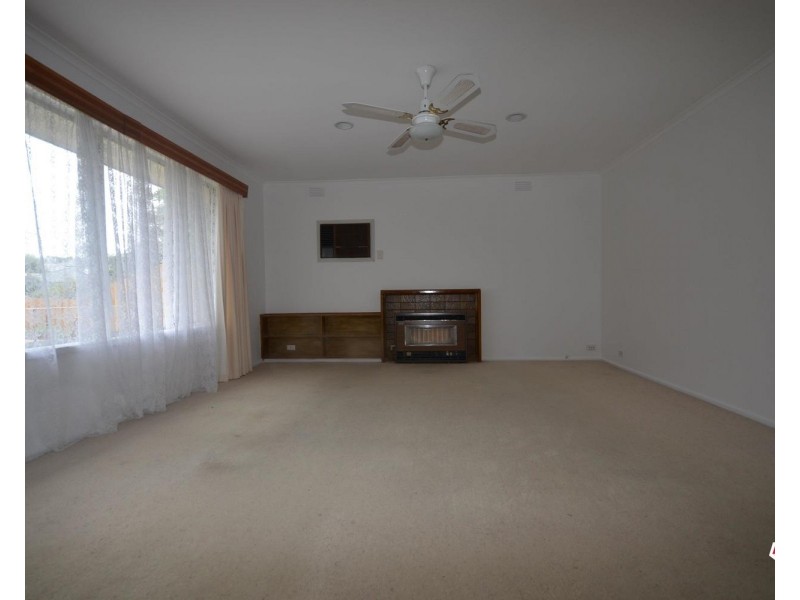 1/11 Saxon Drive, Mooroolbark VIC 3138