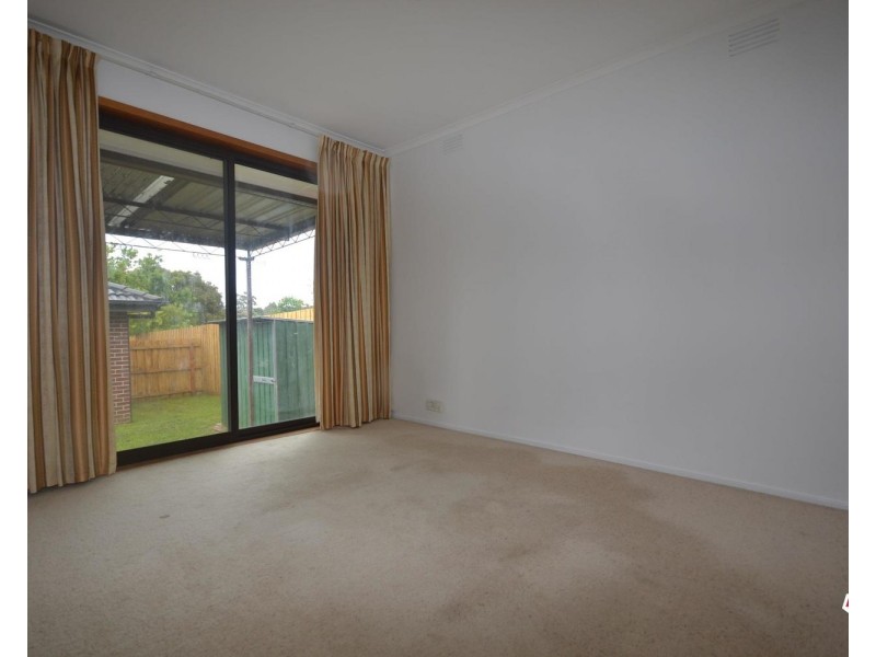 1/11 Saxon Drive, Mooroolbark VIC 3138