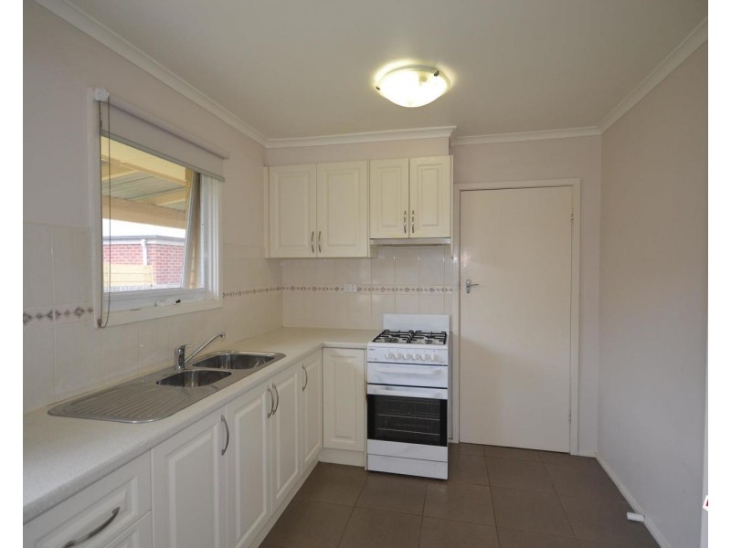 28 Dryden Concourse, Mooroolbark VIC 3138