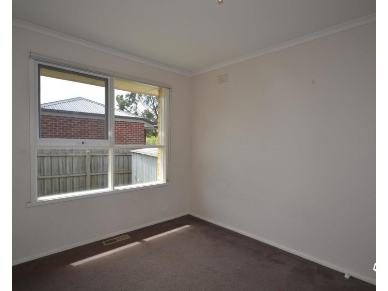 28 Dryden Concourse, Mooroolbark VIC 3138