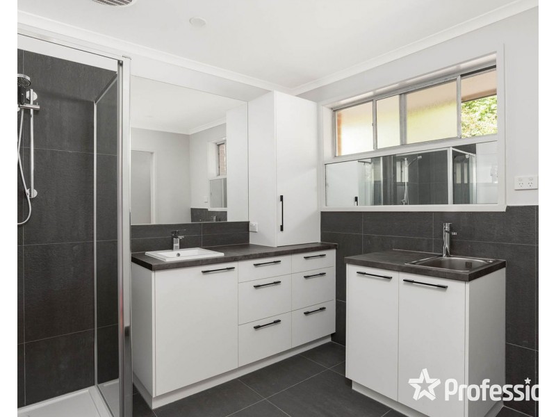 3/5 Felix Grove, Mooroolbark VIC 3138