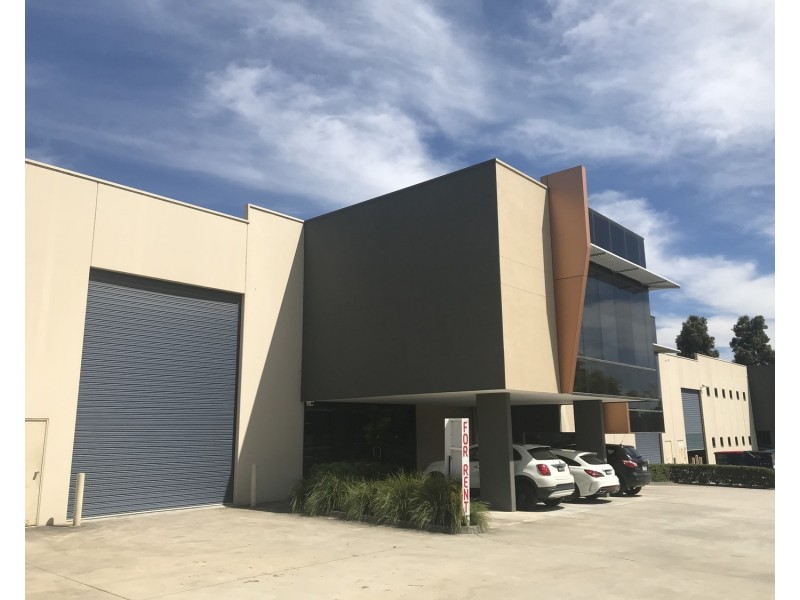 17/114 Merrindale Drive, Croydon South VIC 3136