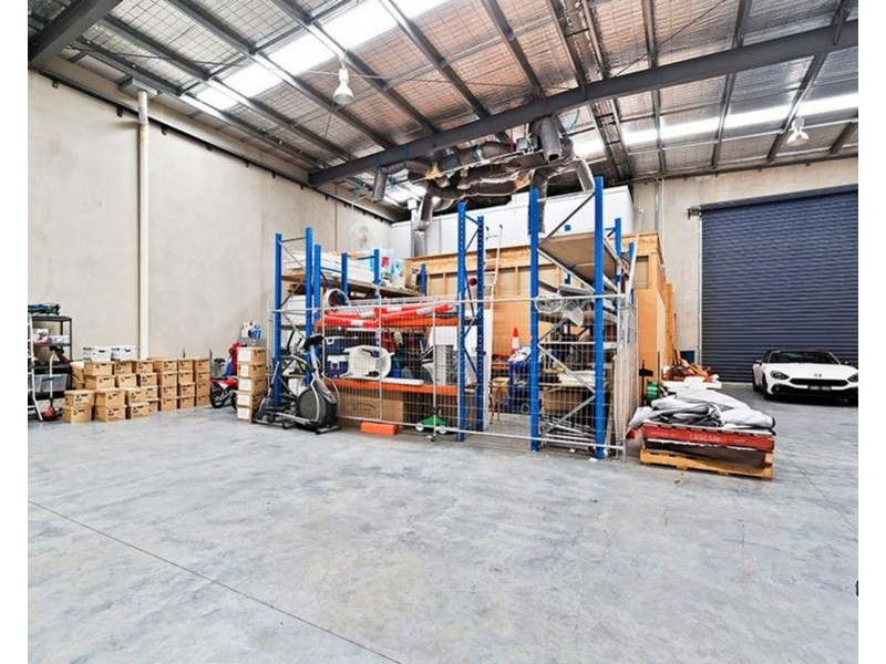 17/114 Merrindale Drive, Croydon South VIC 3136