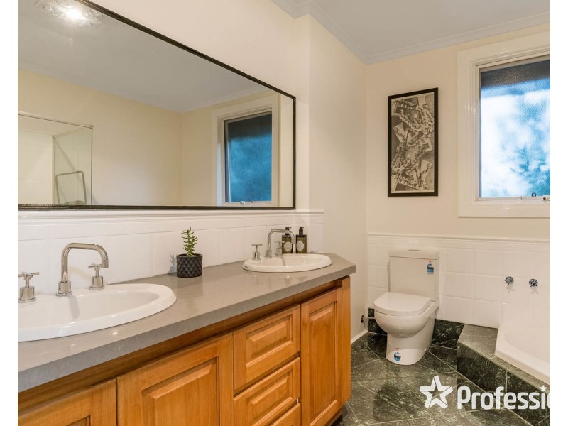 63 Allendale Road, Croydon VIC 3136