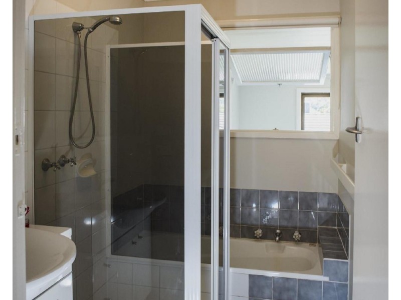 15 Sheldon Avenue, Mooroolbark VIC 3138