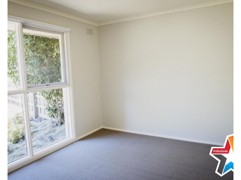 15 Sheldon Avenue, Mooroolbark VIC 3138