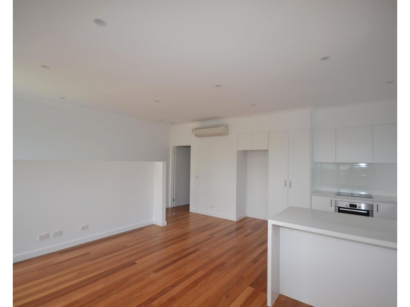 1 Floral Court, Mooroolbark VIC 3138