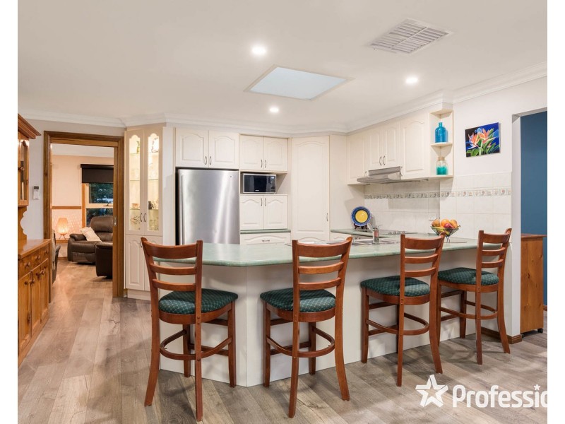 67 Pembroke Road, Mooroolbark VIC 3138