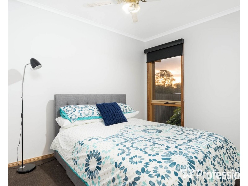 67 Pembroke Road, Mooroolbark VIC 3138